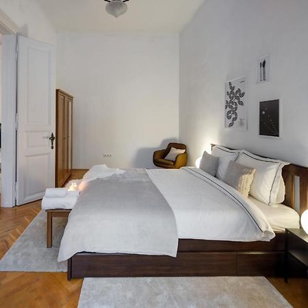 Felsoerdosor Residence Budapest Luaran gambar