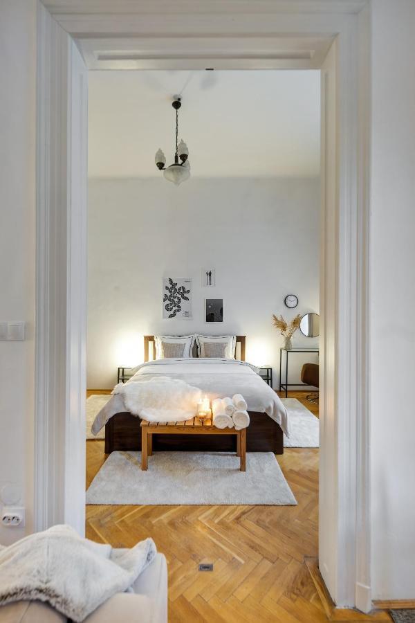 Felsoerdosor Residence Budapest Luaran gambar