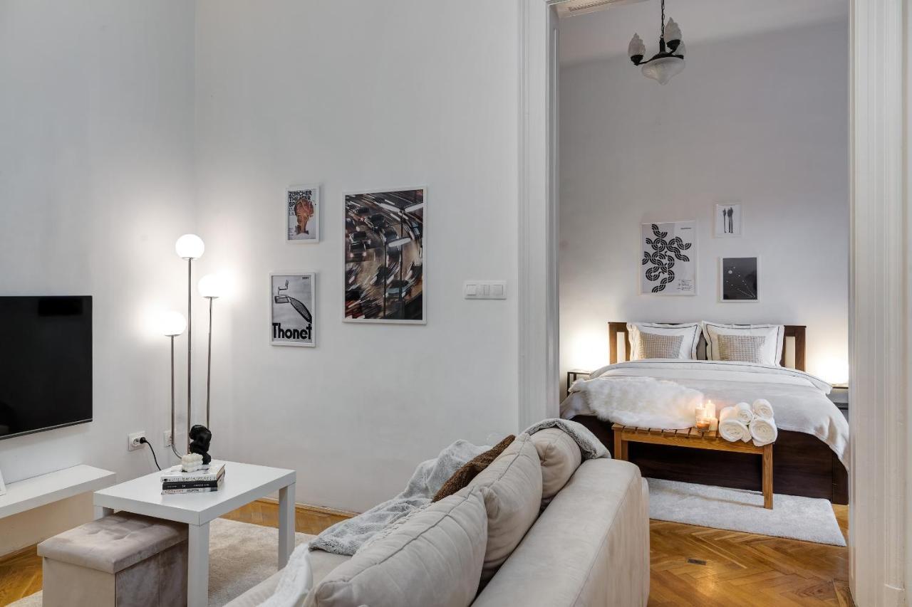 Felsoerdosor Residence Budapest Luaran gambar