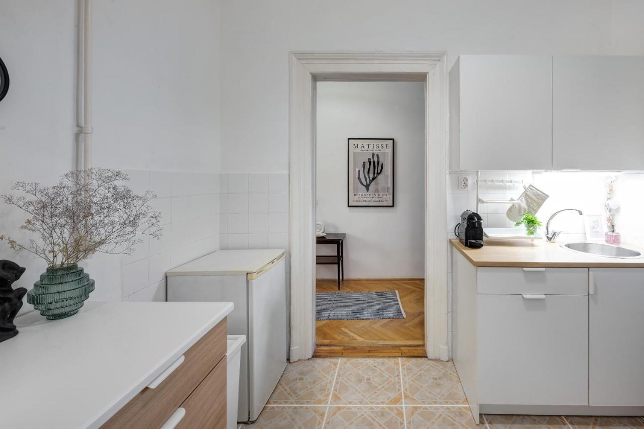 Felsoerdosor Residence Budapest Luaran gambar